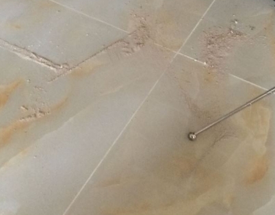 阳原瓷砖空鼓维修公司分享粘合剂选择不当在瓷砖铺贴过程中可能导致以下问题